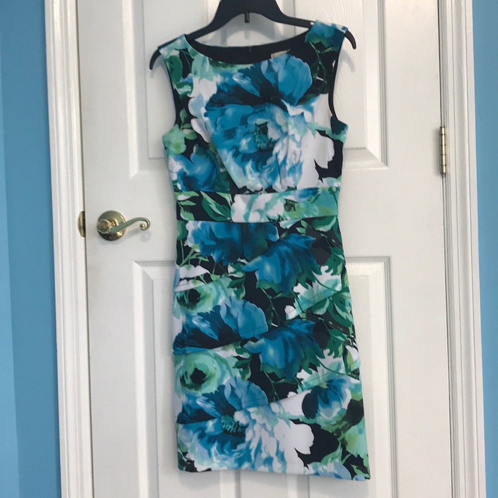 Size 4 blue floral dress
